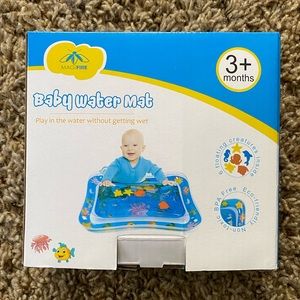 Baby tummy time water mat